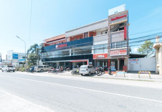 RedDoorz @ Bridgeway Hotel Tuguegarao City