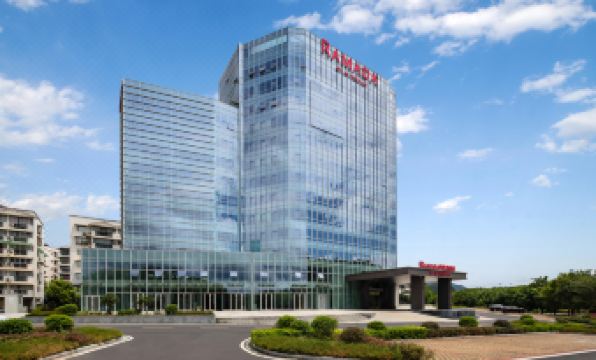 Ramada by Wyndham Guilin Hi-Tech Zone - Housity