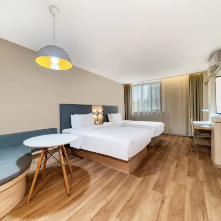 HanTing Hotel (Haiyan Xinqiao North Road)