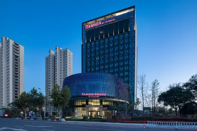 Pinghu Dingren Ramada Hotel فنادق في جياشينغ