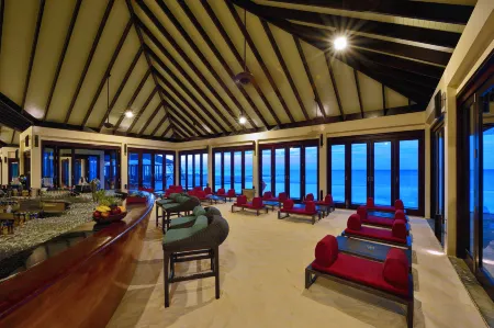 Atmosphere Kanifushi - Premium All Inclusive with Free Transfers Отели в г. Kudadoo