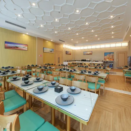 Vienna International Hotel ( Longchang Jinsha Times Square Branch）