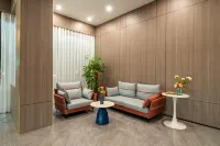 Kaman Hotel (Huazhou Bei'an Bus Station Zhouxuan Branch)