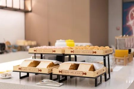 Pingyi Wanda Yuehua Hotel Отели рядом со станцией Pingyi Railway Station