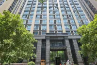 悦公寓（松江大學城地鐵站店） 鄰近BNS避難所·露營地·派對定製（百花港）的酒店