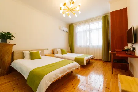 KAIHUA QIXIN HOMESTAY Отели рядом с достопримечательностью «Qianjiangyuan National Forest Park»