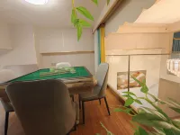 Yuelai Light Luxury Hotel Apartment (Wuhan Lijiaohu Subway Station)