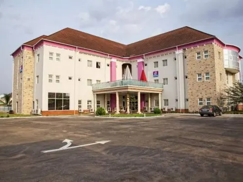 Oxygen Holiday Resort فنادق في أويري