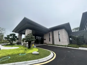 Lakeside Hanwen Hotel