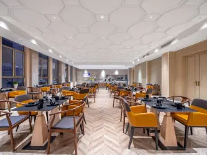 Vienna International Hotel (Hotan Yue Mansion Night Market Store)