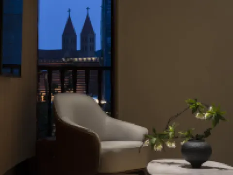 Qingting · Lyric Courtyard Hotel (Zhongshan Road Metro Station, Zhanqiao, Qingdao) โรงแรมในชิงเต่า