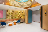 Railway Business Hotel (xinyang Railway Station Branch)