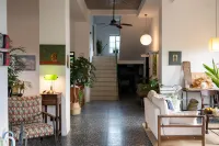 Jujia Ziyou Homestay (Xichang Dashi Ban Ancient Village) Hotels near Golden Scale Beach