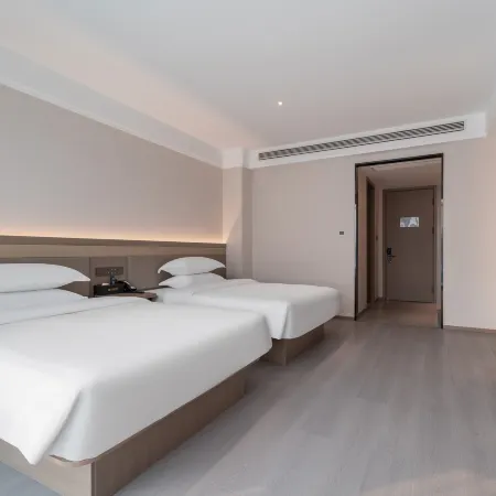 Rongcheng Rezen Manhu Hotel (Rongcheng Station)
