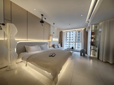 Yiyue Hotel (Lanzhou Gaotie Xikezhan Zhongtianjian Square)