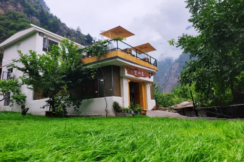 WangshanJu in Lixian County