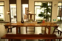 Xilai Post Homestay (Wuye Temple)