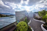 Lijiang LiuLigong 360 degrees Hot Spring Hotel - Romantic
