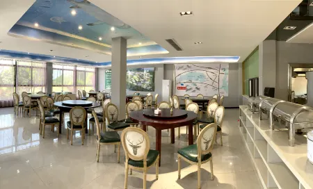 Wuning Xihai Jiuling Homestay Отели рядом с достопримечательностью «Lushan West Haihuaqian Valley»