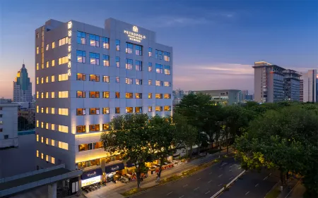 Dongguan Civic Center Plaza Jinjiang Metropolo Hotel Отели рядом с достопримечательностью «CPC Dongguan Party School of CPC»