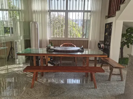 Banshan Hotel Отели рядом с достопримечательностью «Rongyu Marina 2»