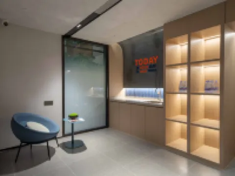 Holiday Inn Express Wuhan Jianghan Road Pedestrian Street โรงแรมในอู่ฮั่น