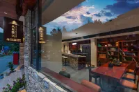 Weijian Zhaoxing Homestay (Zhaoxing Dong Village) Hotels in Liping