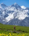 Narat · Whispering Mountains | Free Lodge