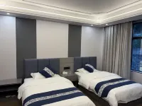 Shunxiang Inn - parking
