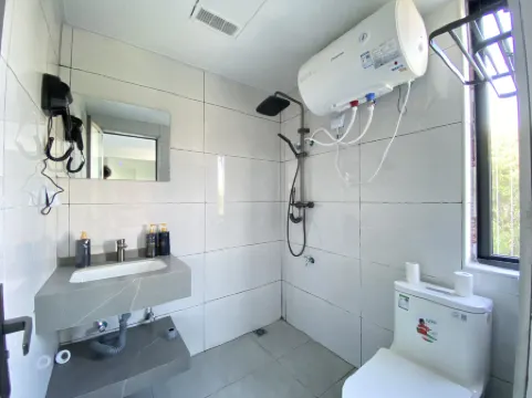 Chengdun Apartment (Haixia C&E Center Huluzhen Subway Station)