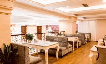 Super 8 Select Hotel