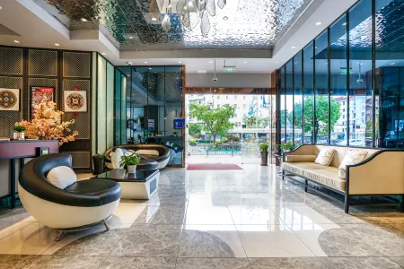 Shell Hotel ( shanghai Wujiaochang Metro) Отели рядом с достопримечательностью «Fudan University Handan Road Stadium»