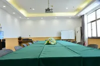 Homeinn Plus Hotel (Donghai Pedestrian Street Railway Station)
