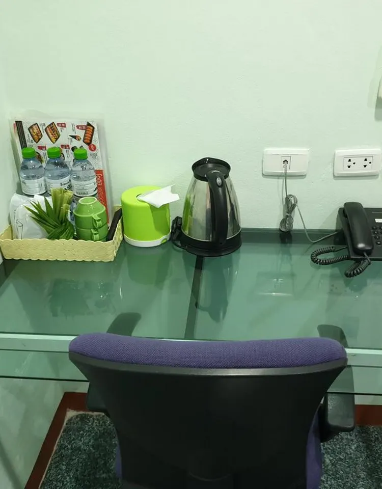 ห้องอีโคโนมี สำหรับสามท่าน