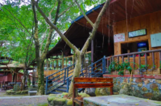 九州宿場(英徳天門溝宿場樹屋村)