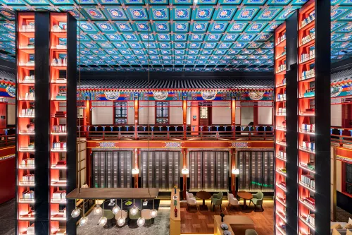 Manxin Mansion, a Traditional Siheyuan Courtyard by Houhai and Drum Tower in Beijing