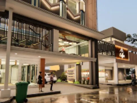 Hotel 88 Alun Alun Bandung by WH Hotels in Regol
