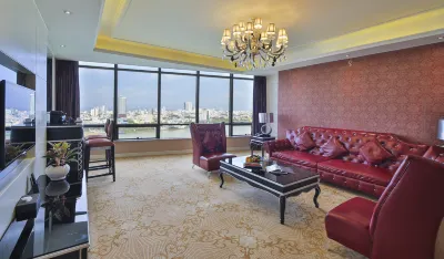 Brilliant Hotel Hotel a Hải Châu District