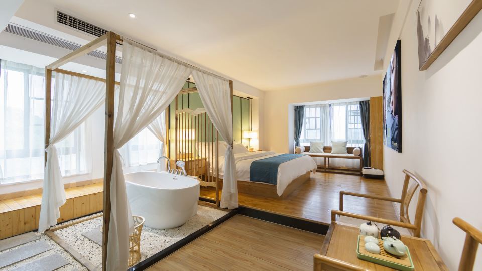 Meiyi Light Luxury Hotel (Zhangjiajie Pedestrian Street Dayong Ancient City Branch)