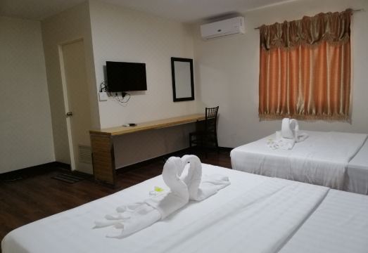 1. 메코 로얄 호텔..