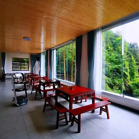 Xupu Qianli ancient village homestay
