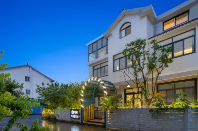 Floral Hotel·Wuxi Sanyueli Hotel ( Lingshan Dafo nianhuawan store) Hotels in Landschaft bei Mashan