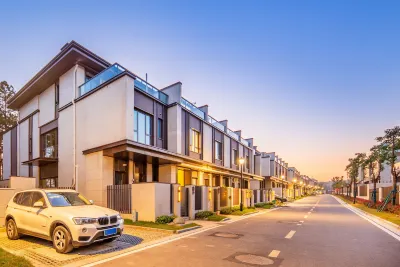 Star Garden Villa Hotels in Oriental Saltlake Resort