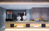 Yongkang Fengqi E-sports Hotel (Baolong Plaza)