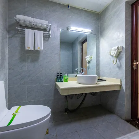 Tuwo Holiday Hotel