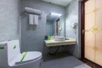 途窩假日酒店（華亭汽車站客運中心店） 鄰近華亭縣體育中心的酒店