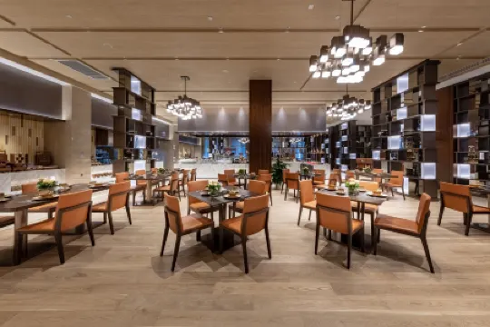 Oakwood Premier Tonglu Отели рядом с достопримечательностью «Qilin Commercial Plaza»