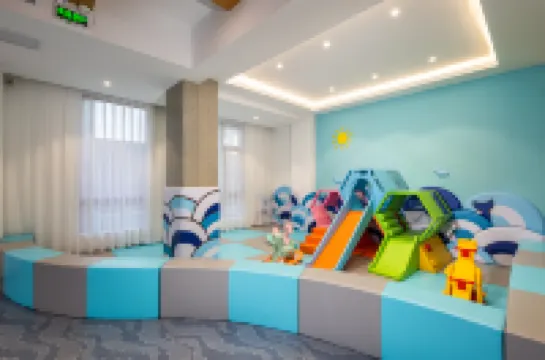 Ouxia Mediterranean Hotel (Beihai Yintan International Passenger Port Branch)