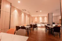 Yue Hotel (Yulin Rong County Xiujiangqiao) - Morgenmad