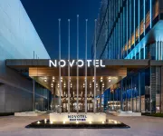 Novotel Xian Xixian Hotels near Weiliu Wetland